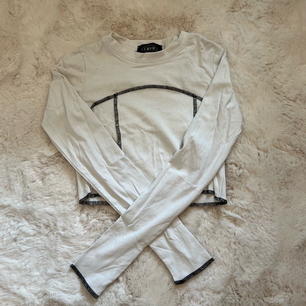 BLACK FRIDAY SALE: Long Sleeve Cropped Top